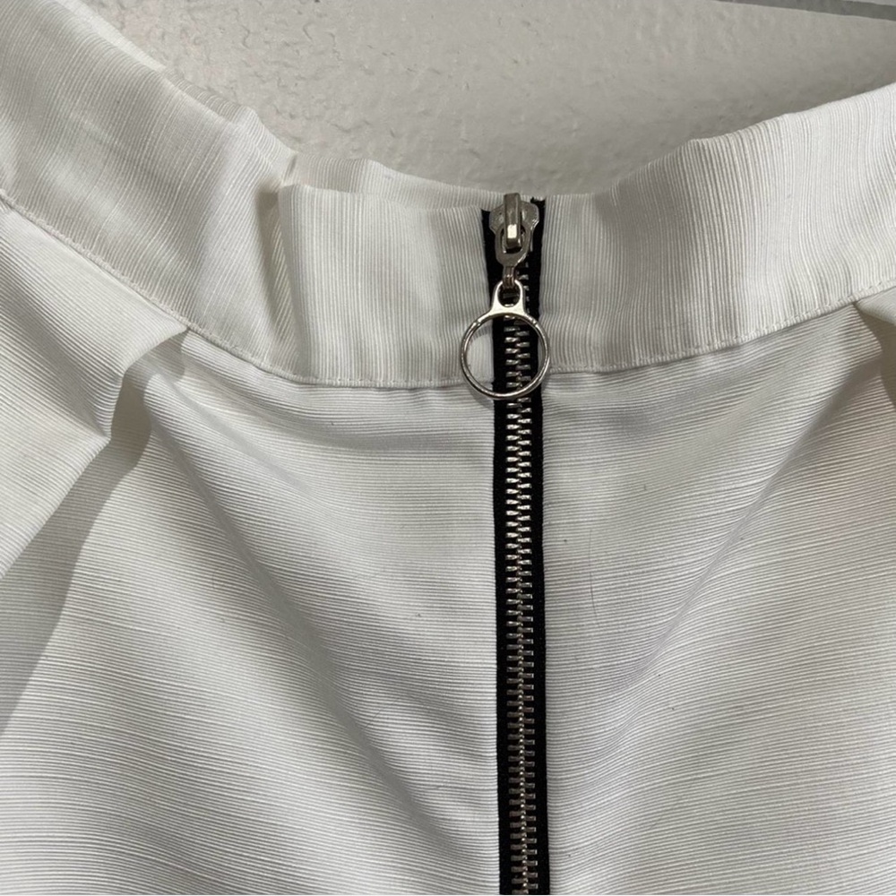 Topshop High Waist White Shorts with Zipper Detail Size 6 Excellent Condition - Picture 7 of 9